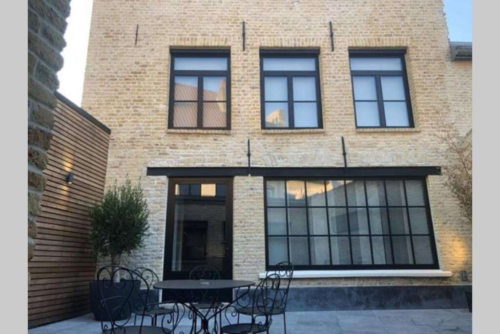 Les Chambres Berguoises Duplex Calme Au Coeur De Bergues Exterior foto